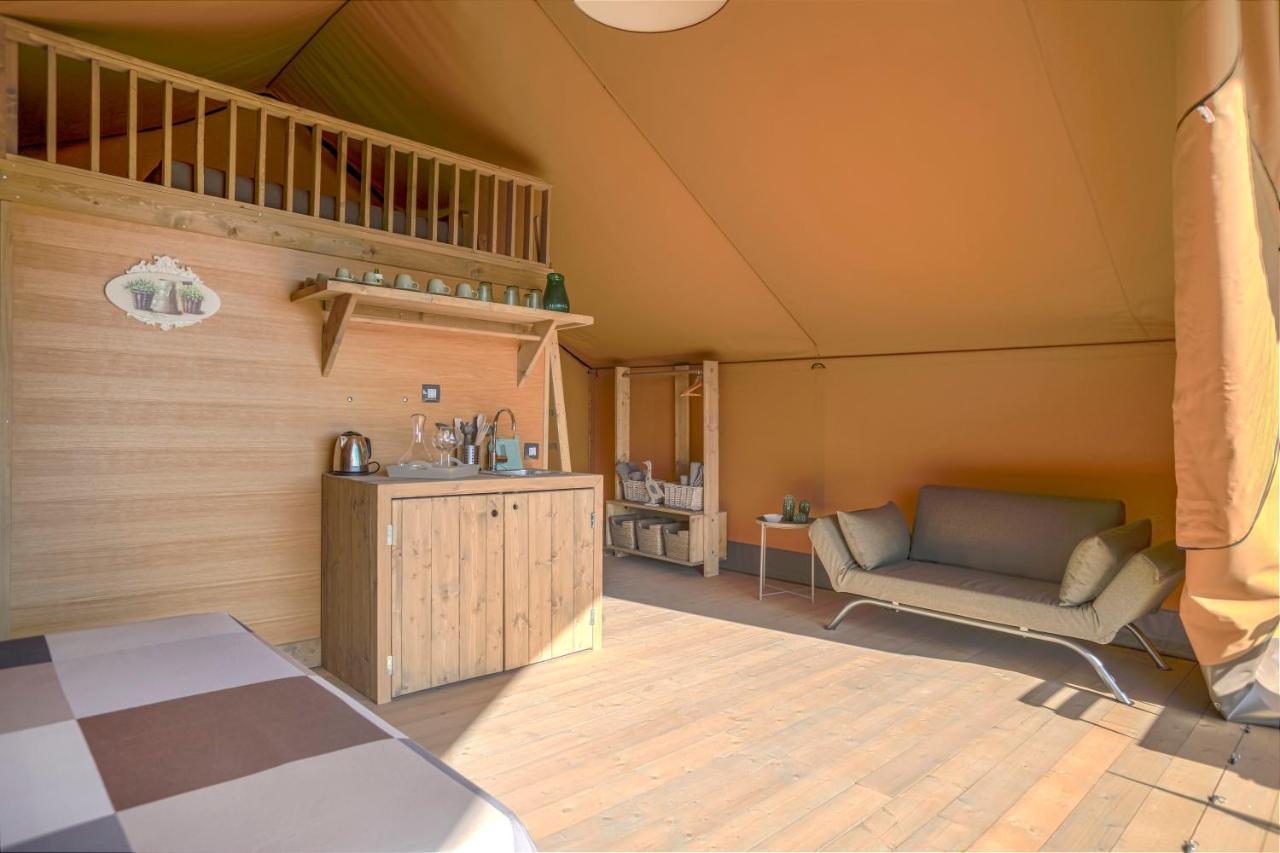 Glamping Debbiare Hotel Riparbella Exterior foto